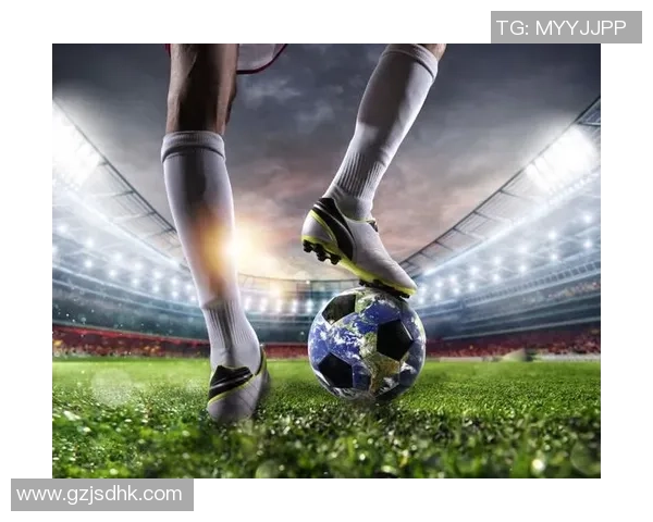 街头艺术与足球明星完美结合的假人创意展示图片欣赏