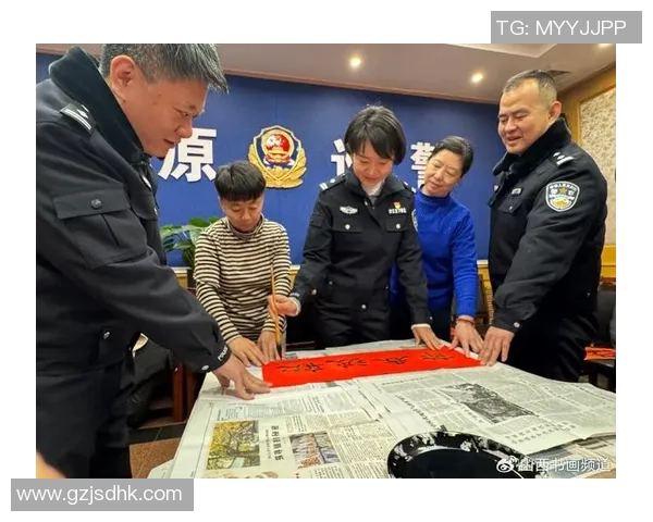 足球巨星齐贺龙年送祝福展现团结与希望的美好愿景