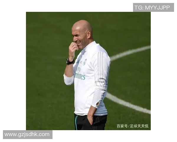 足球明星光头造型大盘点他们的光头魅力如何征服球迷心灵 足球明星光头造型大盘点他们的光头魅力如何征服球迷心灵