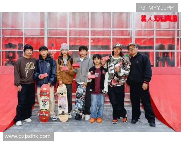 滑板专题：聚焦成都滑板队的配合